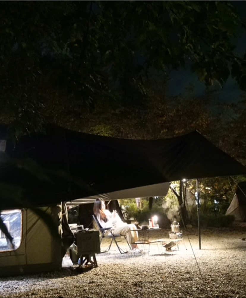 Pretty girl Relaxing camping in the rain with a warm air tent. Outdoor solo barbecue #girlcamping #camping #Outdoors #asmr #relax 