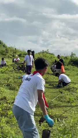 Tree planting activity together with @RAC Metro San Miguel #russellianscouts #scoutinginbulacan #scoutingmonth #fellowshipthroughservice #fyp 