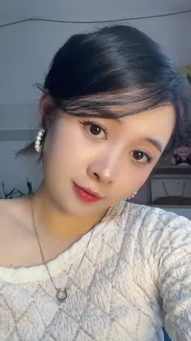 Giống như 1 vở kịch buồn, anh diễn trọn cả 2 vai 😌😌