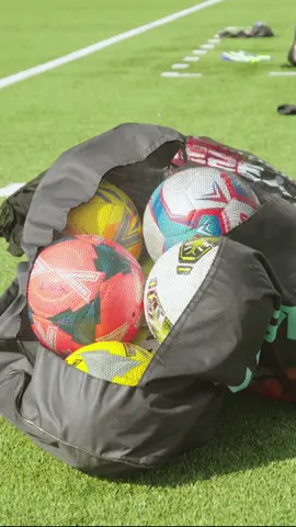 Coach Marvin Williams – AF Global Football Training Session This week, Head of Football, Coach Marvin Williams led our Year 11–13 players through an elite finishing session — focusing on coming out wide and 1v1s with the keeper when breaking in on goal.  Every movement, every decision, every touch — all part of building complete  players ready for the next level.  #AFGlobal #AFGlobalFootball #football #FootballTraining #PlayerPathway 