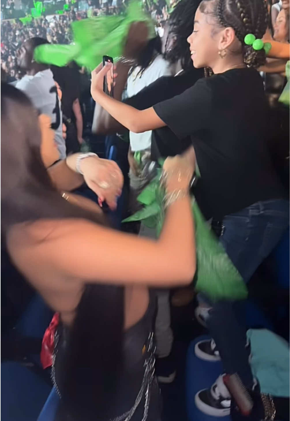 Yb concert with my little one she loved every moment of it yb out did himself 😌💚 YB BETTER!!!#youngboyneverbrokeagain #masa 