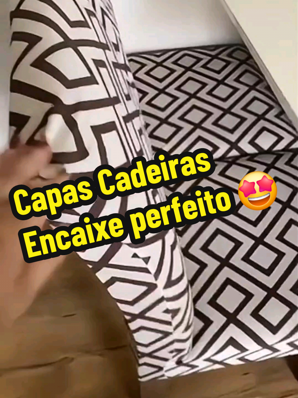 💥 Kit 6 Capas Para Cadeiras de Jantar Spandex Importado Elástico Várias Cores  Descrição Kit 6 Capas Para Cadeiras de Jantar Spandex Importado Elástico Várias Cores Sobre o produto: Tecido: spandex Contém: 6 capas Altura do encosto: 45cm até 65cm Comprimento do assento: 40cm até 50cm Largura do assento: 40cm até 50cm Altura do assento: 4cm até 14cm Diferencial do nosso produto: Super resistente Ótima qualidade Muito confortável e sensação suave ao toque Mais resistente, maior durabilidade e maior coberturaEspátula Inox para Bolo: 24 x 4,5 cm Kit completo e funcional para sua cozinha #capas #cadeiras #mesa #natal #fypシ゚ 