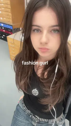 can’t belive i didn’t do fashion last year😩😩 #fyp #college #repost #fashion #y2k 