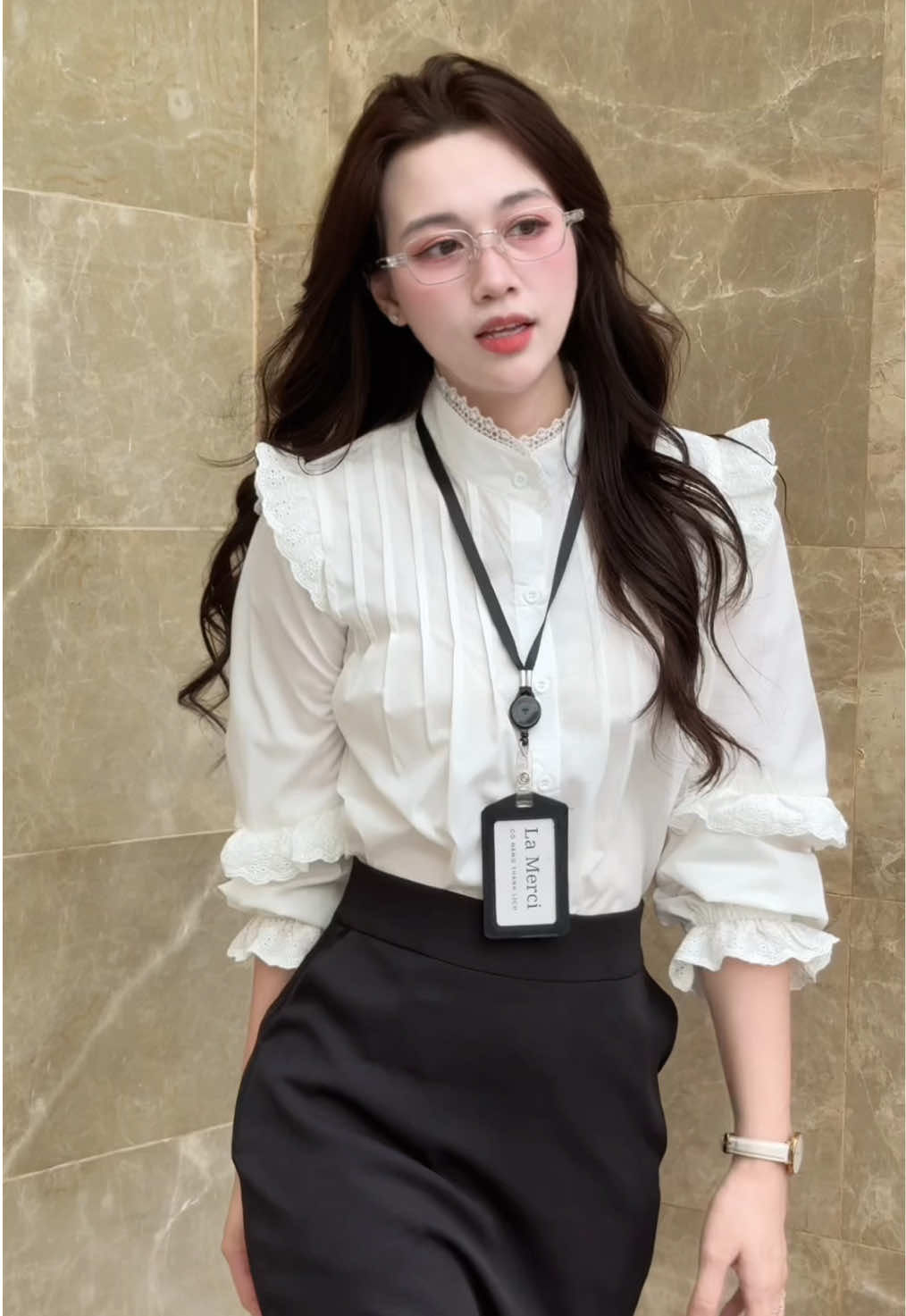 Sơ mi mẫu mới nhà @La Merci - Cô nàng thanh lịch nhaaa #khanhnguyen0723 #sominu #homnaymacgi #macdepmoingay #fyp 
