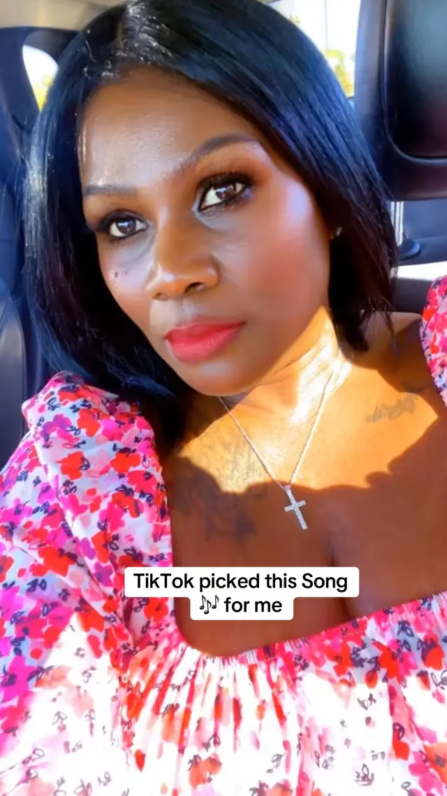 💕💕💕 AND I’M DEFINITELY IN A LOVING MOOD THESE DAYS!!! 💋💋#creatorsearchinsight #tiktoksong #tiktokgenerated #prettywoman #50andoverclub 