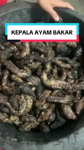 Umpan gacormu sudah ready ndan. Umpan berbahan dasar kepala ayam yang di bakar sehingga menghasilkan aroma yang sangat khas sekali. Untuk informasi pembelian bisa klik tulisan BELI DI SINI #umpanmancing #mancinggalatama #umpan #mancing #galatamalele 