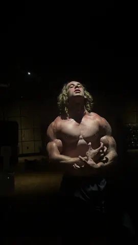 Getting close to Halloween, get you this double stack !! @Peak Revival-X #supplements #turk #natty #gym 