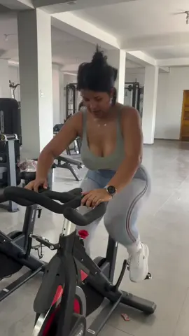Dia de cardio 👸🏾🤎  #tiktok #vaiprofycaramba #fyp #mulherdepreso🔓🕊👫💍 