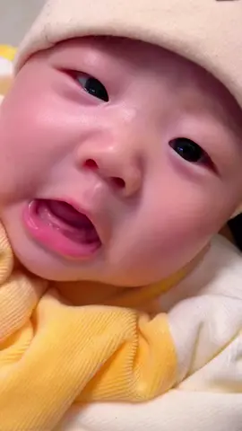 Hả...cái gì... cô chú nói gì vậy ạ🍼#embe #embedangyeu #embedethuong #xuhuong #viral 
