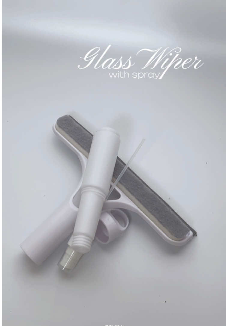 Madali na lng maglinis ng salamin dahil dito☺️ #glasscleaner #glasswiper #referredbytine 