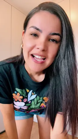 A T-shirt mais perfeita existe olhem meu look amigas ❤️😍