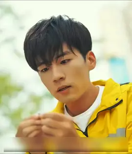 رجل فقير يعثر صدفة على وعاء سحري يضاعف كل ما يوضع فيه، فيتحول من عامل توصيل بسيط إلى مالك كنوز لا تحصى، ويقرر دخول عالم الأثرياء لينتقم من خيانة حبيبته السابقة أمام الجميع. #أفلام_ومسلسلات #أفلام_أجنبية #فيلم_السهرة 