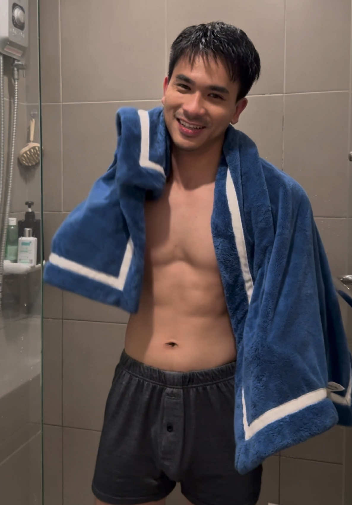 ถึงเวลาเปลี่ยนผ้าเช็ดตัวกันยังทุกคน ราคาดีมากตอนนี้  ผ้าเช็ดตัวเกรดพรีเมียม ระดับโรงแรม 5 ดาว มีหลายสีหลายขนาดให้เลือก #ผ้าเช็ดตัว #ผ้าเช็ดตัวผืนใหญ่หนานุ่ม #ของดีบอกต่อ #เทนด์วันนี้ 