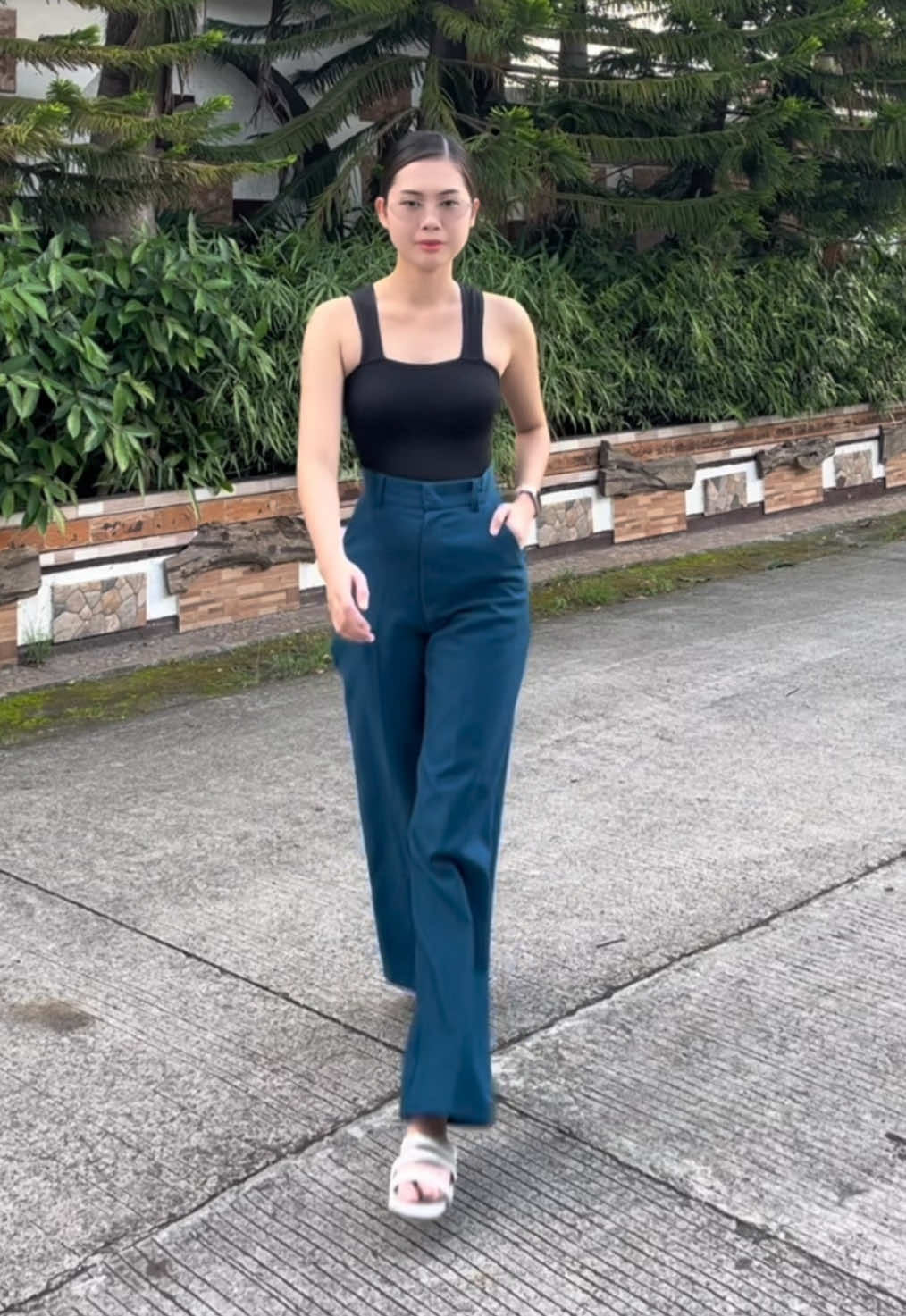 High waist linen trouser 🛒#trousersoutfit #trousers #trouser #highwaisttrouser #semiformal 