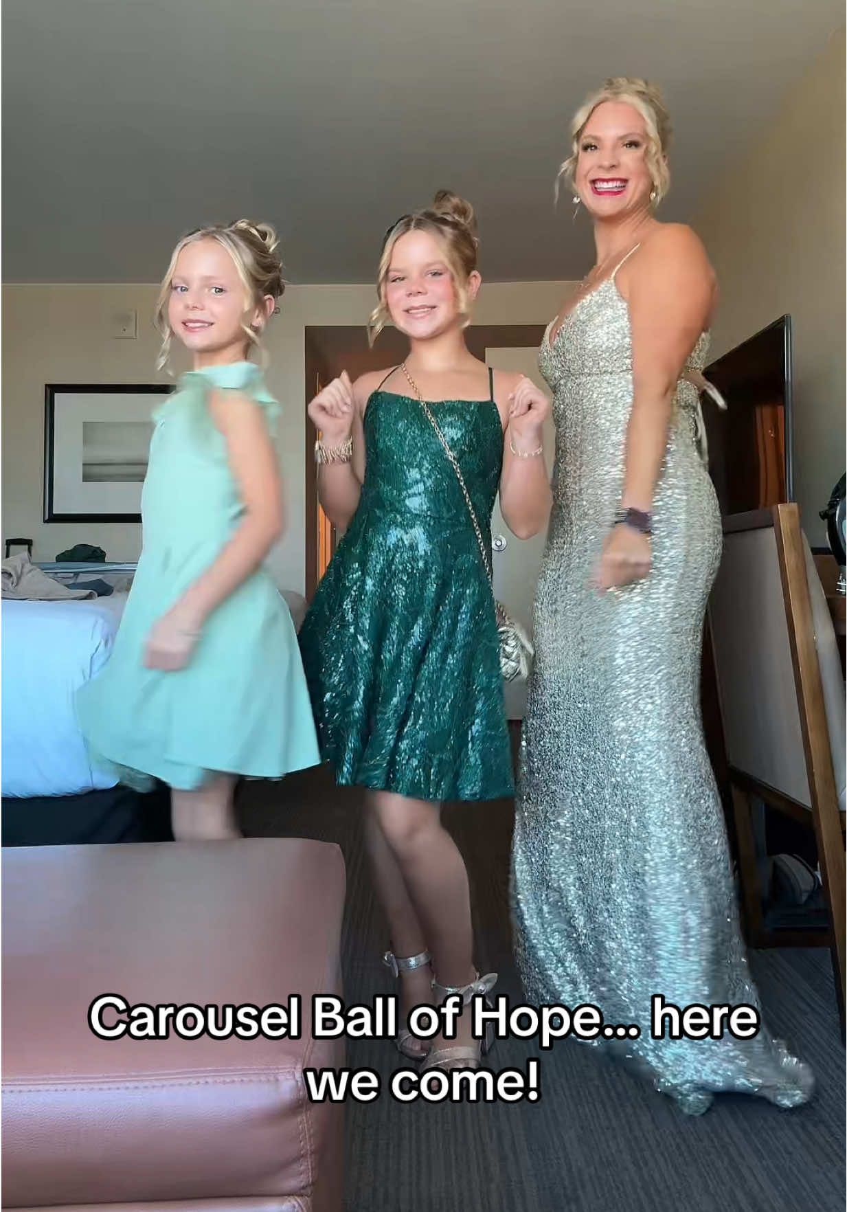 Just a few girlies who love to dress up! This was such a fun event. So thankful for the opportunity to be here this weekend!!❤️🥰 The Carousel Ball of Hope is one of the biggest diabetes fundraisers in the country! It was an incredible experience and we loved being a part of it! #type1diabetes #t1d #type1diabetic #carouselballofhope 