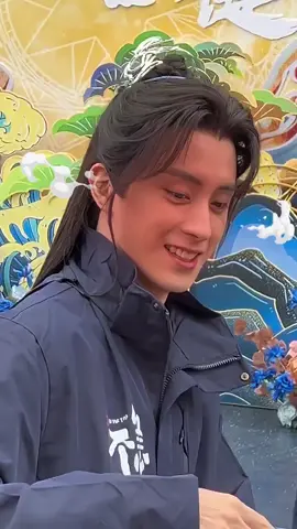 Anh 8 Bằng: Đâu có ai tắm hai lần trên một dòng sông đâu mấy cưng !!! Aos: dí dí dí Ngao tổng nhiều dầu mỡ đến cùng. ———————— #AoRuiPeng  #AoRuiPeng敖瑞鹏  #NgaoThuyBang #AoruipengVNFP @ARP•Ngao Thuỵ Bằng VNFP