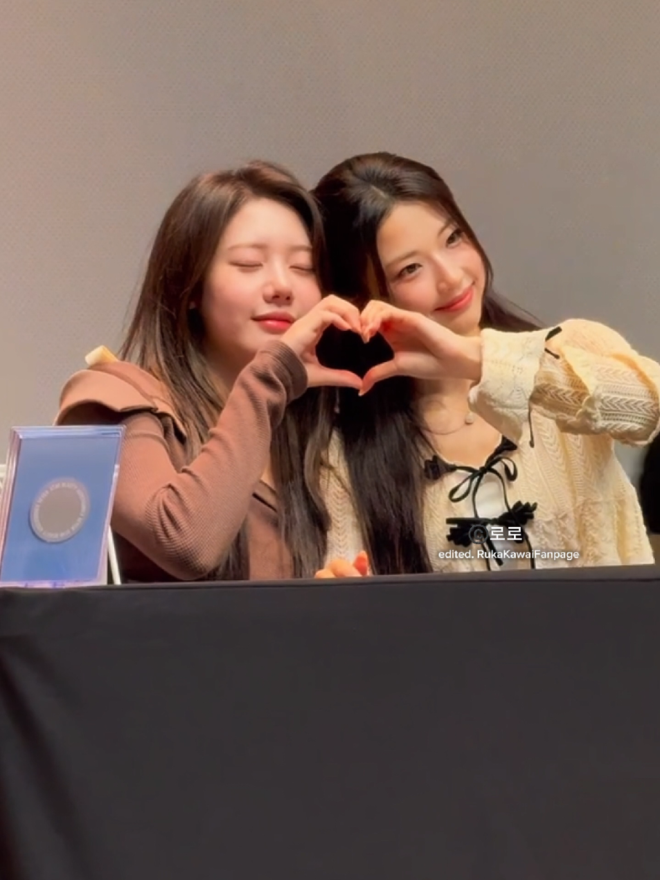 RUKA with Rora 💕 at Babymonster Fansign Event WE GO UP MAKESTAR today ruka rora moment fansign makestar _ ©️로로 edited. RukaKawaiFanpage babymonster fansign makestar, babymonster offline fansign Makestar we go up #RUKA #BABYMONSTER #루카 #베이비몬스터 #KAWAIRUKA 베이비몬스터 루카, ルカ, 河井瑠花