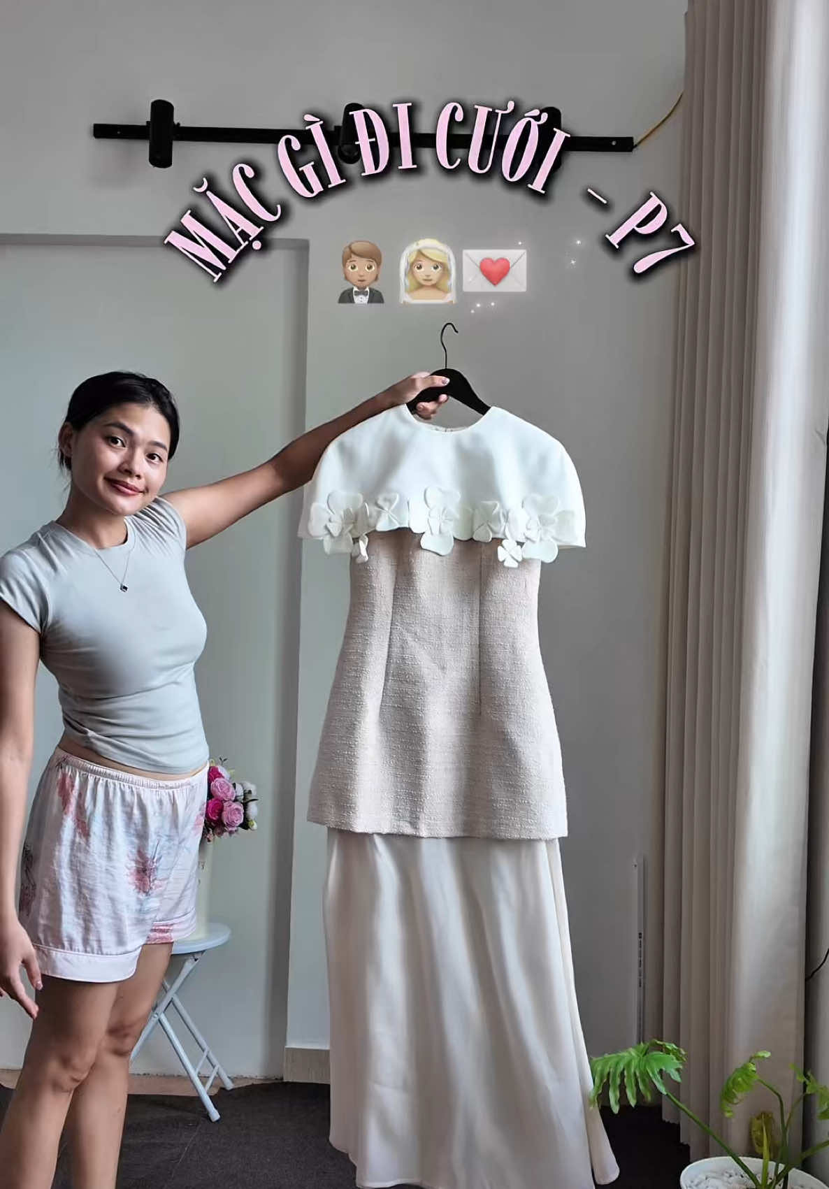 Đi đám cưới NYC chồng / bạn thân cấp 2 :)) mặc thế này hay phải lồng lộn hả các chị em hay ở nhà -.-  #phunututinxinhdep💕 #tranha9x #macgidicuoi #phunuthaydoi #jmdressdesign 