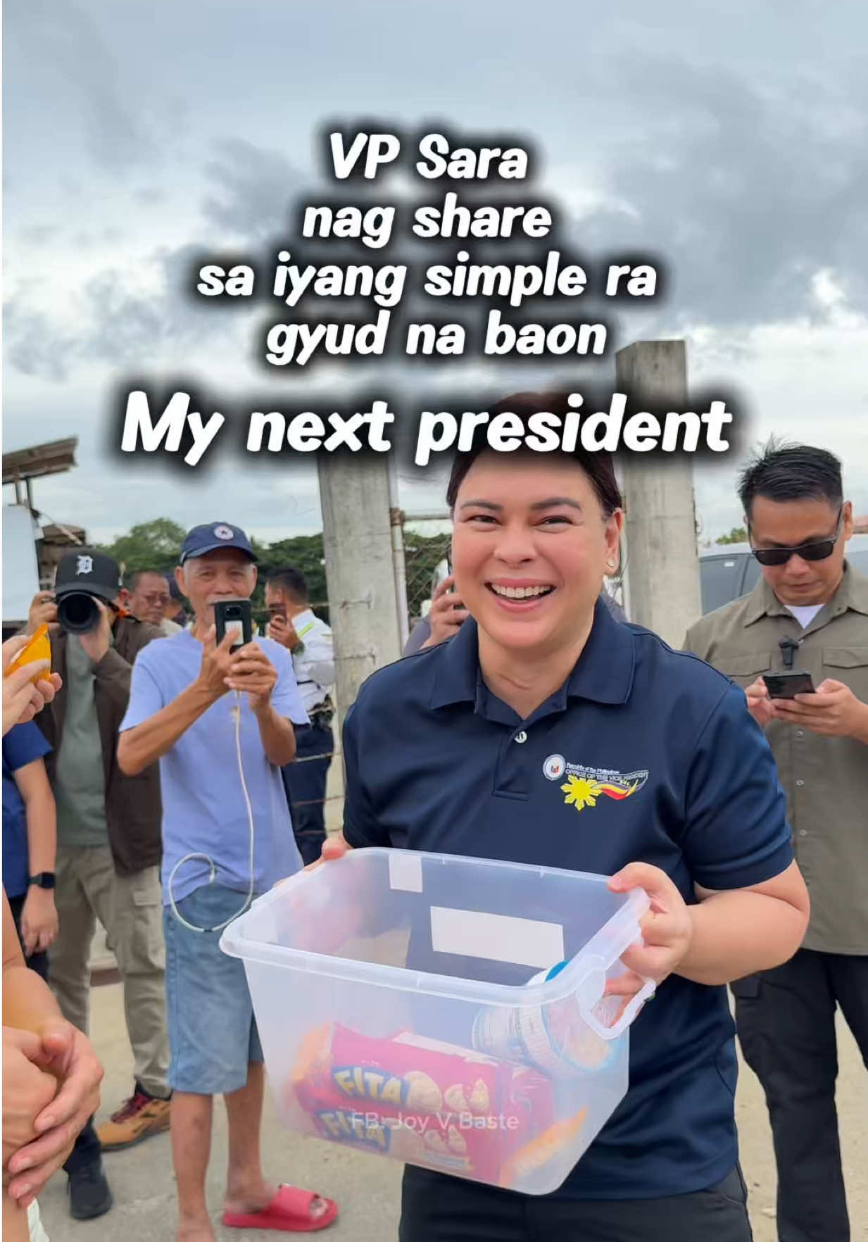 Grabe kahumble, way arte, very simple ra kaayo. Our next president gyud. God bless VPSara.  Blessed are those who are persecuted because of righteousness, for theirs is the kingdom of heaven. Blessed are you when people insult you, persecute you and falsely say all kinds of evil against you because of me. Rejoice and be glad, because great is your reward in heaven... Matthew 5:10 #indaysaraduterteupdate #ddssupporters #dds #vpsara 