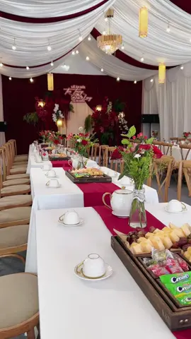 Thêm 1 concept ăn hỏi ấm cúng sang trọng với tone đỏ đô truyền thống#rạp_cưới_đẹp #cuoihoilamsung 