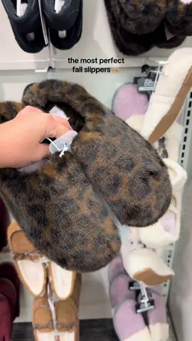 these are too cute 🤍 linked in my ShopMy #fallfashion #falloutfits #target #slippers 