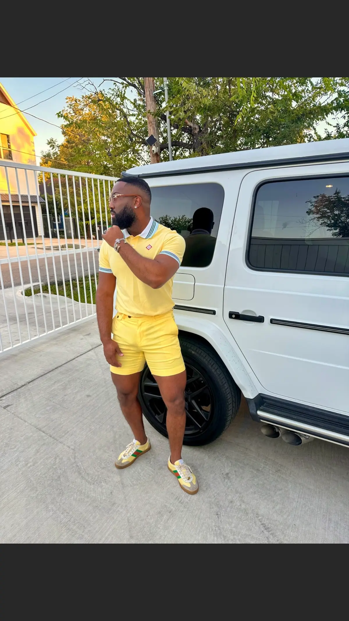 I’m beyond grateful. At 37, I thank God for every door He’s opened — and every one He’s closed. I’m grateful for the hurt that turned into healing. I’m grateful for the losses that created greater gains. I’m grateful for the divorce that taught me how to love people the way they need to be loved, not just the way I want to love them. I’m grateful for childhood pain that pushed me to be the kind of father my children can always count on. Moral of the story: God will take your beginning, flip it, and make it a best seller. Don’t stop in the middle — your story isn’t over. 🙏🏽✨