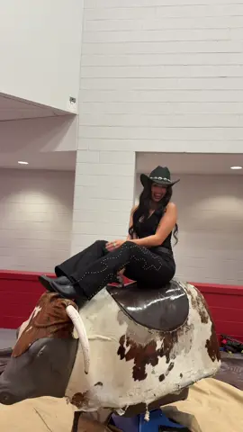 8 seconds rodeo was in Philly last night and a TIME was had🐎🤠✨🐂💃🏽 10/10, no notes! #fyp #8seconds #8secondsrodeo #BlackTikTok #blackcowboy @racheeljanee 