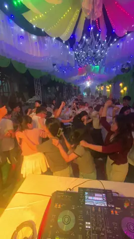 Đám cưới quê lúc nào cũng vui#xuhuongtiktok2025 #djremix #wedding 