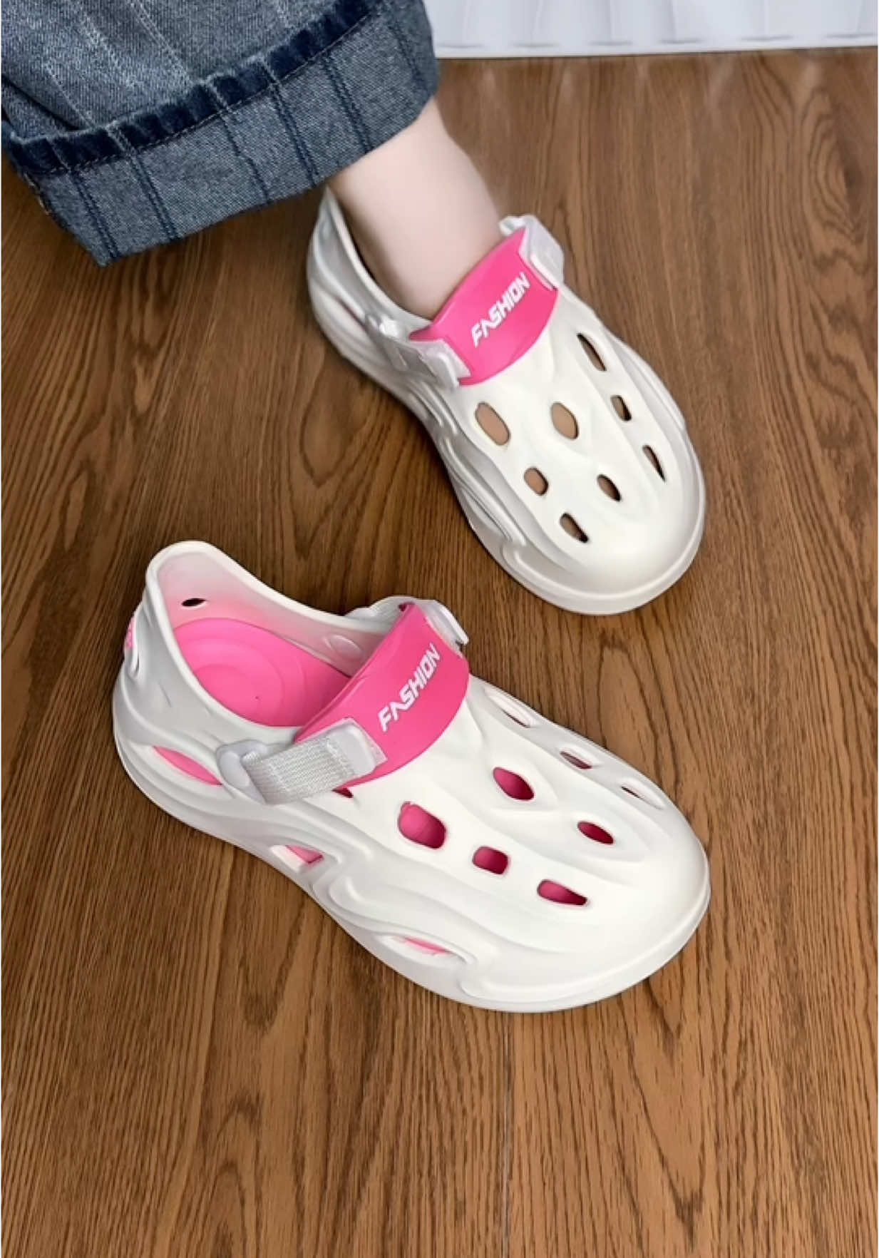 Giày thể thao nam nữ #giaythethao #giaythethaonamnu #giayxinh #xuhuong2025 