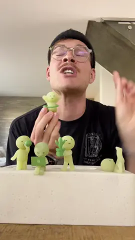 Ich habe alle meine Smiskis aus Japan geöffnet und hatte SO VIEL Glück 🥹 Nur Wolfgang versteht wieder gar nichts und nervt🙄 Meint ihr, ich brauche noch mehr Smiskis? 