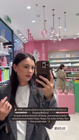Un nou concept la @herb.md  Multibrand Store, cu produse diverse și internaționale.  🎉 DESCHIDEREA NOULUI MAGAZIN HERB 💚 HERB a deschise oficial un nou magazin în Shopping Mall! 🗓 Eveniment: 11 octombrie, ora 12:00 📍 Locație: Shopping Mall, etajul 1 (lângă WALKIKI KIDS) • „Așa ceva la HERB nu a mai fost NICIODATĂ!” • 2 zile de reduceri și surprize 🎁 👉 -20% la cosmetică 👉 -10% la suplimente • Cadouri pentru toți cumpărătorii, în funcție de suma achiziției (măști, tonere, creme, palete, truse HERB etc.) • Primii cumpărători primesc cadouri speciale + șampanie, dulciuri și fourshette • Tombolă cu premii (5 boxe HERB + premiul mare: certificat HERB de 10 000 lei! 💸) ➡️ Participă toate bonurile de peste 500 lei • Branduri exclusive doar la HERB din Shopping Mall: PIXI, RARE BEAUTY, HEMPZ și multe altele 💄 • Carduri de reducere pentru toți clienții #herb #event #BeautyReview 