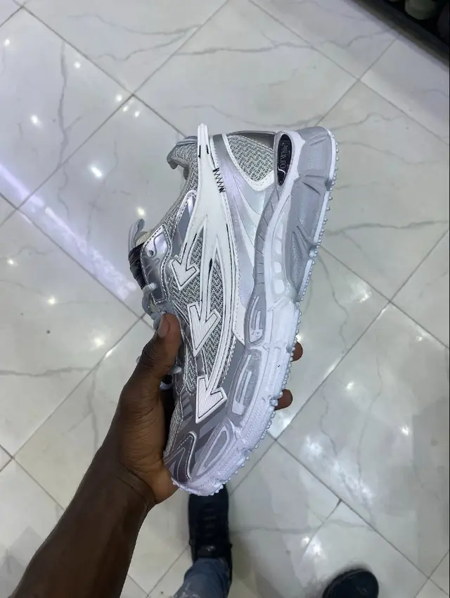 Off-white kicks available #nairobi #kenyantiktok🇰🇪 #drippedout254