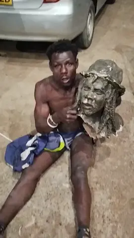 WEZI HAWANA HURUMA! Thanks to our officers for arresting this thief who had just stolen the Dedan Kimathi statue from Uhuru Park — one of the facilities we manage under the Environment Department. We shall continue enforcing the law against those who steal government property for their selfish gain at the expense of many Nairobians. To all scrap metal dealers involved in this illegal business be warned! We will take firm action against anyone found in possession of stolen government assets. We shall also be conducting regular inspections in scrap yards to educate and warn dealers about the consequences of handling property that belongs to the people of Kenya.