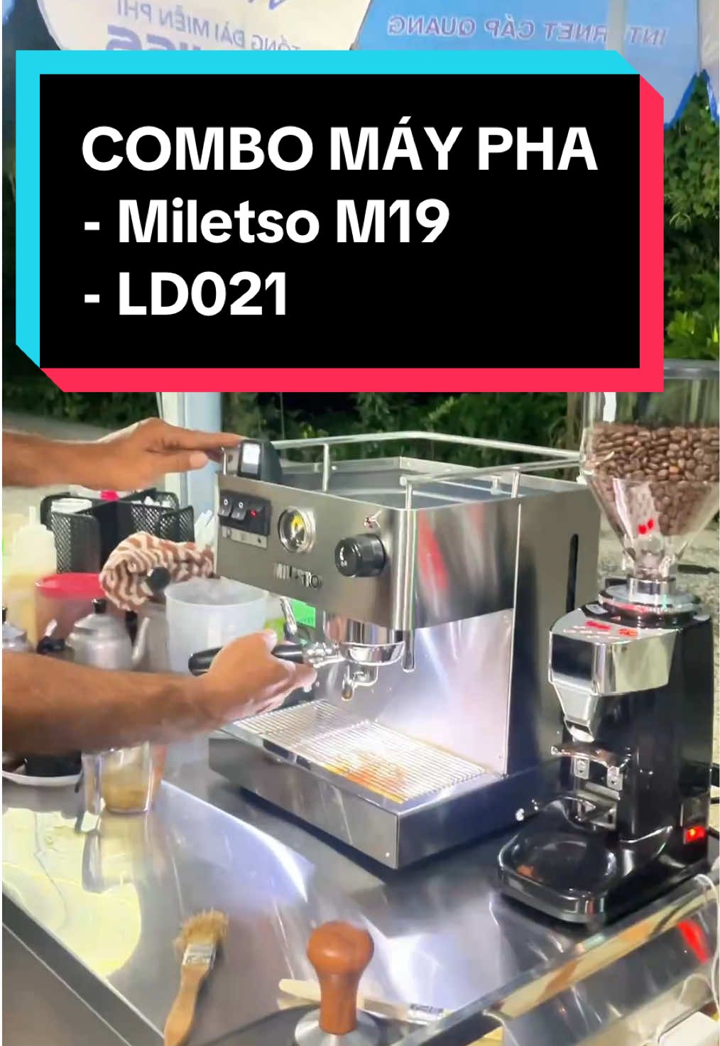 Lại lên quầy cho anh trai kiếm lúa Combo bền bỉ tuyệt đối ➠ Máy pha cơ bền bỉ ➠ Máy xay tự động dễ thao tác #Miletso_m19 #ld021#mayphacafe #cafephamay #memocafe 