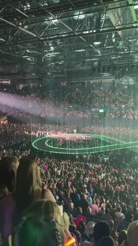 Katy Perry… buy the tickets 👏🏼 #katyperrylifetimestouruk #katyperry @Katy Perry 