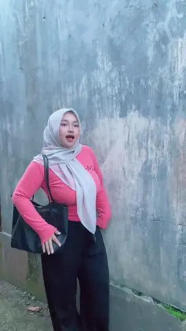 gula pasir apa sama kopi asin di aduk kenapa, iya kan?