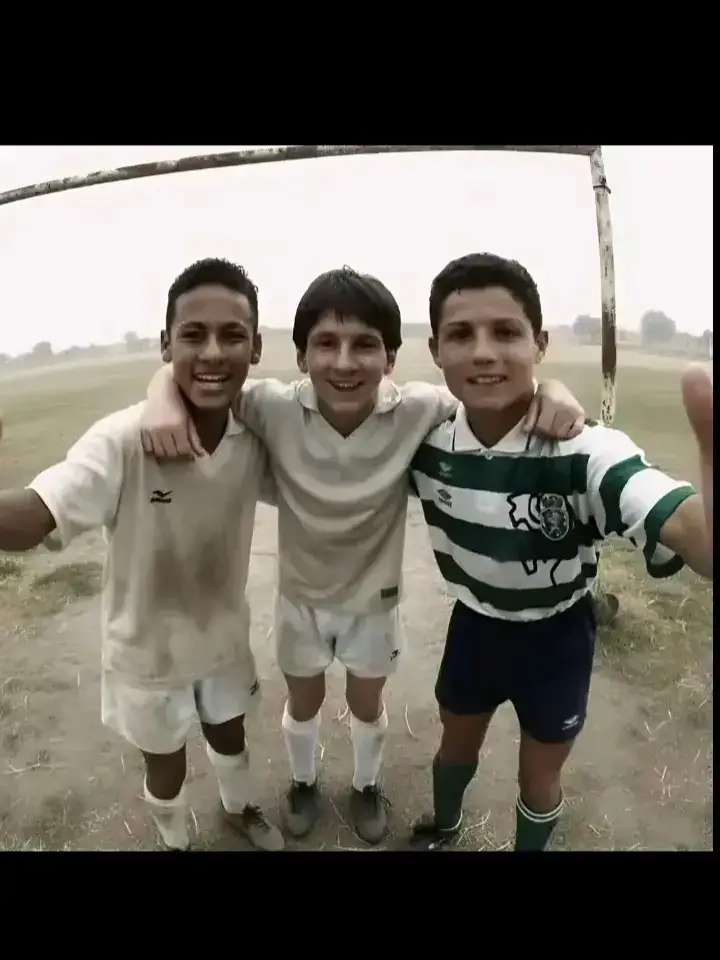#messi #ronaldo #naymar@_2puluh1 