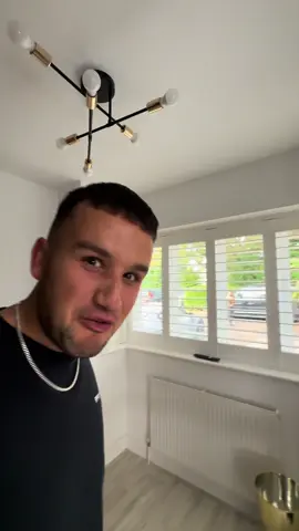 who’s filming outside my house? #minitolambo #ethanoverton 