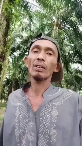 nyawang nduwur 