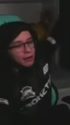 Apelapato jogando jogo de terror ou dark romance 🤔 #apelapato #terrortiktok #jogo #humorbrasil  dino campeão, Charles campeão, 5x0 e apelapato top1🔥 que semana.. 