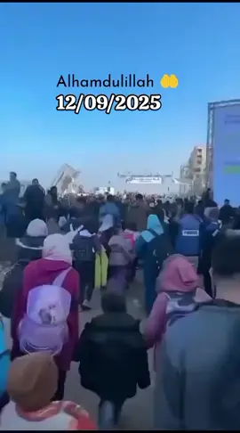 welcome to Gaza Majelis Umum Perserikatan Bangsa-Bangsa (PBB) resmi mengadopsi Deklarasi New York yang mendukung perwujudan Negara Palestina yang merdeka pada Jumat (12/9/2025) dengan disetujui 142 suara, 10 negara menolak, dan 12 abstain. Rancangan keputusan tersebut merupakan hasil dokumen Konferensi Internasional Tingkat Tinggi untuk Penyelesaian Damai Masalah Palestina dan Implementasi Solusi Dua Negara (Two-State Solution) yang telah diselenggarakan pada 28-30 Juli lalu. “Dukungan PBB atas kemerdekaan Palestina ini merupakan tindakan yang sudah lama dinanti oleh banyak negara. Palestina sebagai sebuah bangsa mempunyai hak untuk merdeka sebagaimana bangsa-bangsa lainnya,” ucap Ketua Lembaga Kajian Hukum Internasional Fakultas Hukum Universitas Indonesia (LPHI FHUI) Hadi Purnama ketika dihubungi Hukumonline, Senin (15/9). Menurutnya, dokumen berjudul “Pengesahan Deklarasi New York tentang Penyelesaian Damai Masalah Palestina dan Implementasi Solusi Dua Negara” (dokumen A/80/L.1/Rev.1) ini menjadi bukti bahwa hukum internasional dan organisasi internasional seperti PBB tidak tinggal diam terhadap bentuk penjajahan yang terjadi di Palestina.#gaza #palestinamerdeka🇲🇨🇵🇸 #gencatansenjata #welcometogaza 