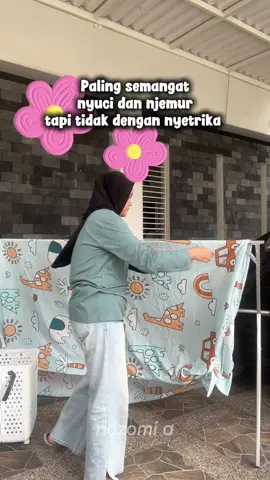 Kalo nyuci bisa tiap hari tapi kalo nyetrika butuh mood bagus 🤣