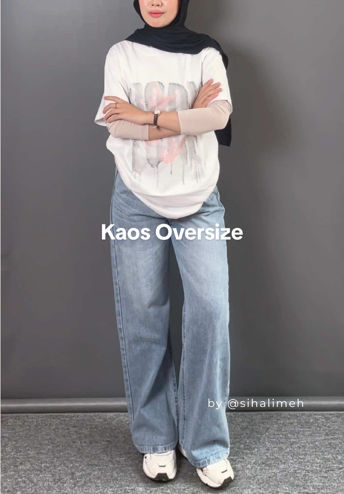 sukak kaosnya kecee  #kaosoversize #kaosputih #kaoskece #fypシ゚ #gayaditiktok 