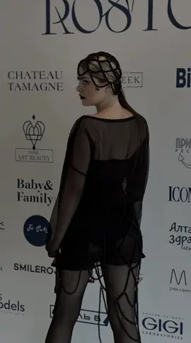 вот это меня занесло… 🍑🖤🐈‍⬛ #показ #модель 