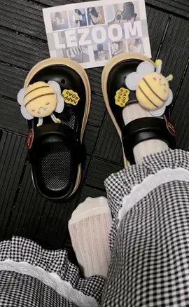 Màu đen sạch mà sang chân #chiendichnhasangtao #cuocduanhasangtao #reviewgiaydep 