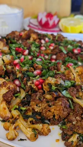 زهرة مع الكزبرة والثوم كتير طيبة وسهلة 🥰♥️زهرة بلكزبرة والثوم  زهرة (قرنبيطة  ٤ملعقة زيت زيتون  ٥فصوص توم  ١كوب كزبرة خضرة  ١ملعقة كبيرة دبس فلفلة  ١/٢ملعقة صغيرة بابريكا  ١/٢ ملعقة صغيرة كمون  ١ملعقة  صغيرة ملح#زهرة_قربيط 