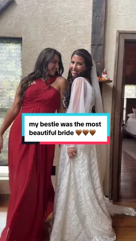 we obvi had to do this trend. 💖💚my bestie was a vision on her wedding day!!  @Lexi L  #weddingday #bridesmaids #transition #gettingready 