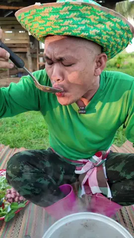 อ่อมไก่นัวๆแบบอีสานแท้ๆ แซ่บแบบโตแม่เฮ็ดกินง่ายๆเด้อพี่น้องงงง #ห้องครัวTikTok #อ่อมนัวแน่ตัวแม่คอนเฟิร์ม #คนอร์ซุปก้อนรสไก่ #น้ำปลาร้าแม่บุญล้ำฝาเหลือง