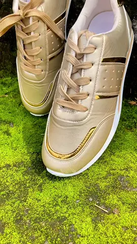 Pang regalo ngayung Holodays2025 New shoe for women casual#sneaker #sneakers #shoe#fypviralシ #fyp 