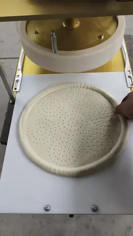 Desktop pizza maker equipment #pizza making machine #bread machine 